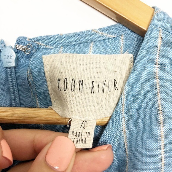 MOON RIVER Blue 100% Linen Cold Shoulder Blouse XS - Picture 5 of 7